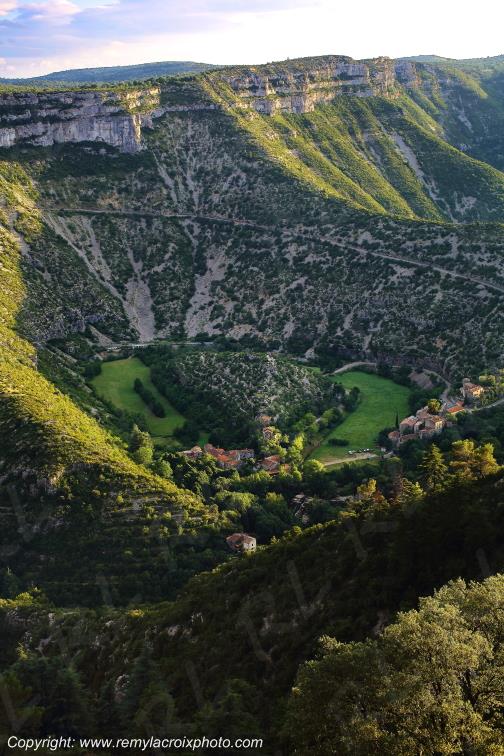 Cirque de Navacelles rive Nord Blandas Gard Occitanie Languedoc Roussillon France www.remylacroixphoto.com