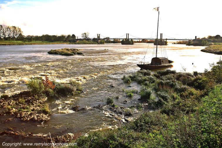 Loire River Meung sur Loire Loiret Centre Val de Loire France www.remylacroixphoto.com