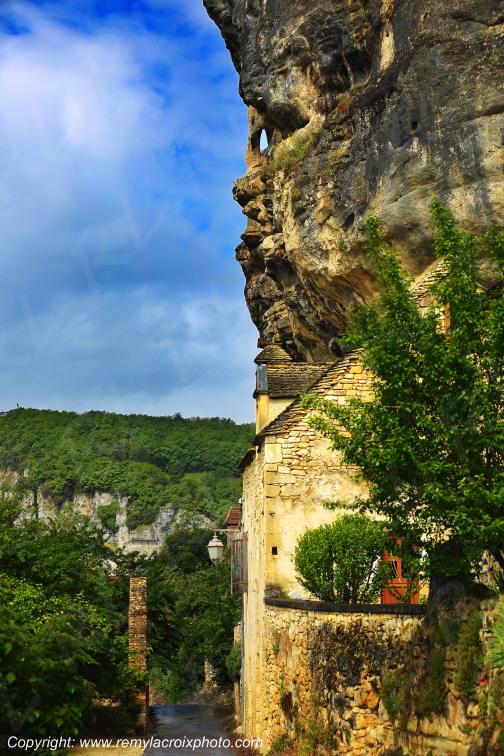 La Roque-Gageac Dordogne river Dordogne Aquitaine France www.remylacroixphoto.com