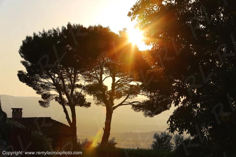 Gordes Lub�ron Vaucluse Provence Alpes C�te d'Azur PACA France www.remylacroixphoto.com