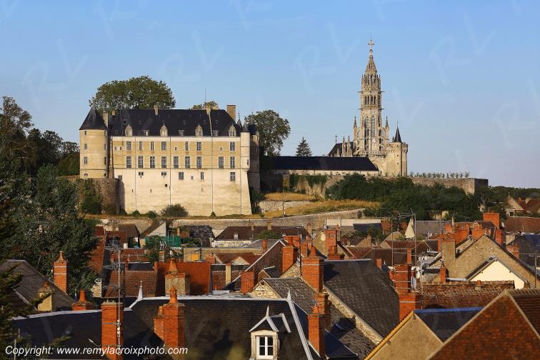 Ch�teauneuf sur Cher Ch�teau Basilique Cher Berry Centre Val de Loire France www.remylacroixphoto.com