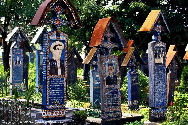 Sapanta Cimeti�re Joyeux Merry Cemetery Maramures Romania Roumanie www.remylacroixphoto.com