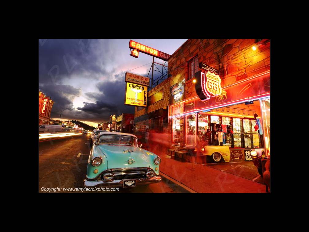 Route 66 Williams by night Oldsmobile Arizona USA