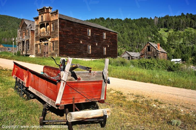 Elkhorn Ghost-Town Rocky Mountains Montana USA www.remylacroixphoto.com #elkhorn #montana