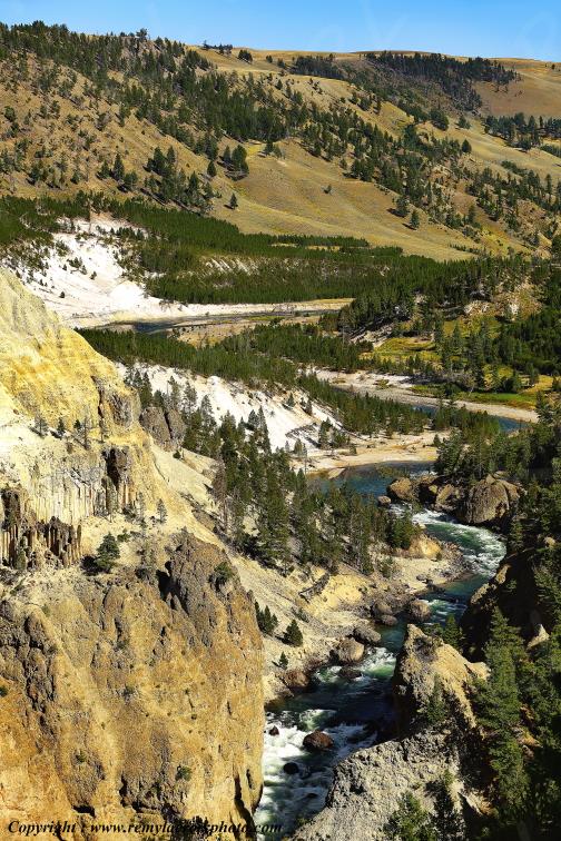 Vue vers Tower-Roosevelt Yellowstone National Park Wyoming USA www.remylacroixphoto.com