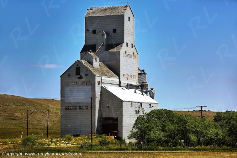 Willow Bunch Mills Silo Great Plains Grandes Plaines Saskatchewan Canada www.remylacroixphoto.com