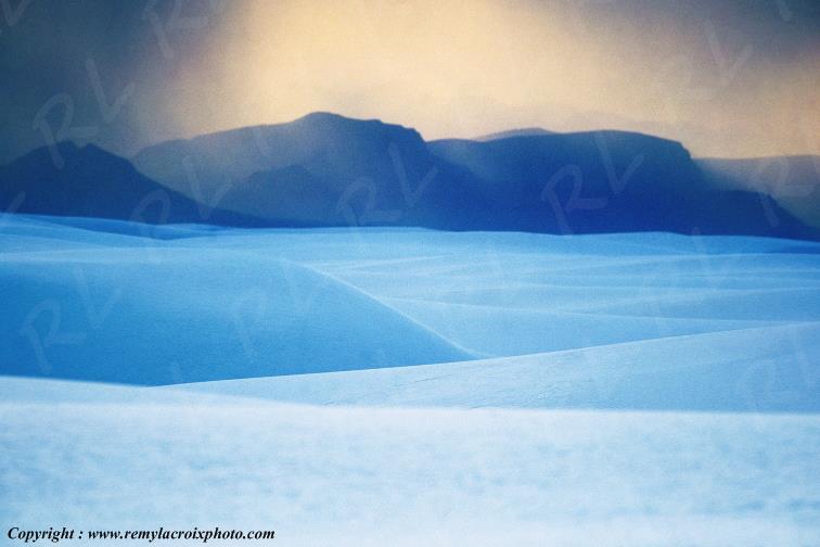 White Sands National Monument New-Mexico USA www.remylacroixphoto.com