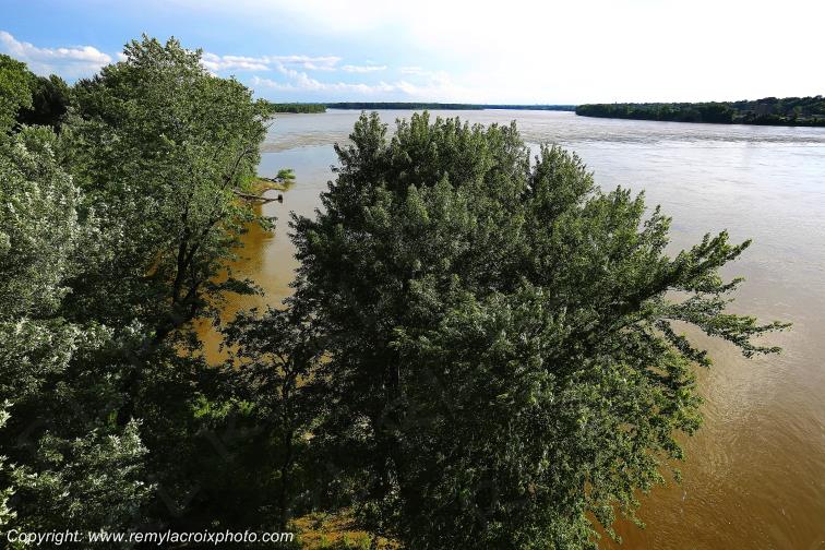 East Saint Louis Mississippi River Illinois USA www.remylacroixphoto.com