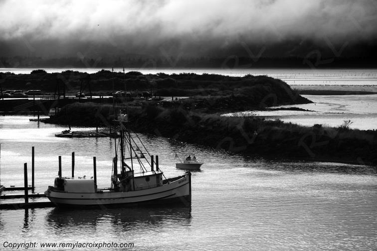 Ilwaco Harbor Port Washington USA www.remylacroixphoto.com
