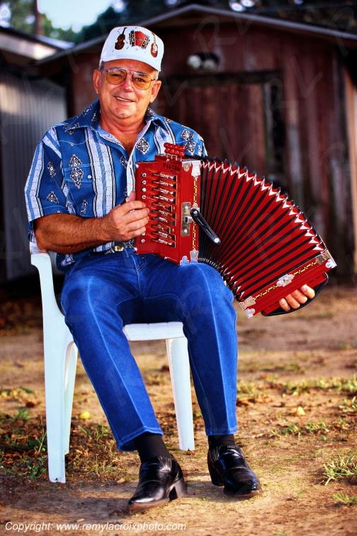 Walter Mouton Cajun musician Scott Lousiane Louisiana USA www.remylacroixphoto.com
