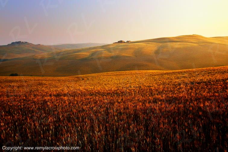 Crete Senesi Val d'Orcia Tuscany Italy Toscane Italie www.remylacroixphoto.com