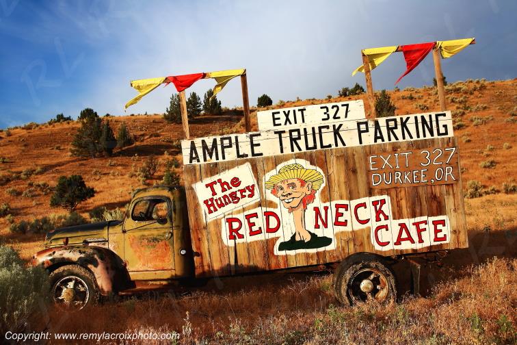 International truck Pleasant Valley Oregon USA www.remylacroixphoto.com
