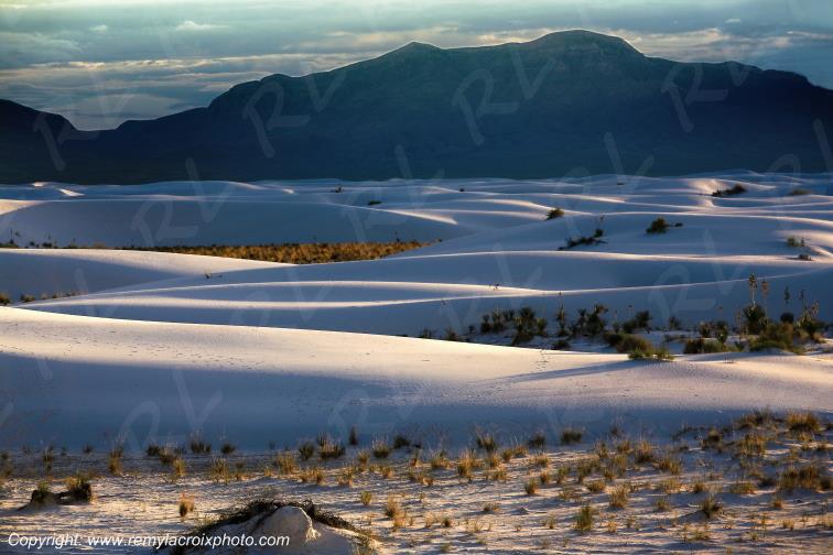 White Sands National Monument New-Mexico USA www.remylacroixphoto.com