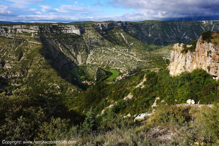 Cirque de Navacelles rive Nord Blandas Gard Occitanie Languedoc Roussillon France www.remylacroixphoto.com