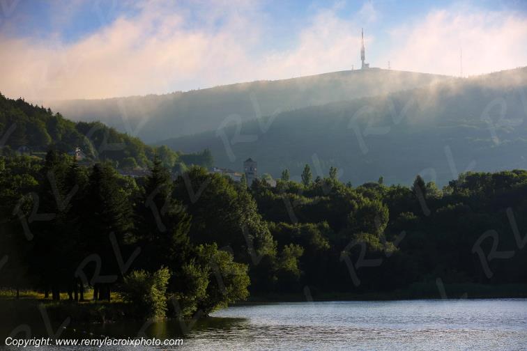 Lac de Pradelles-Cabard�s Pic de Nore Aude France