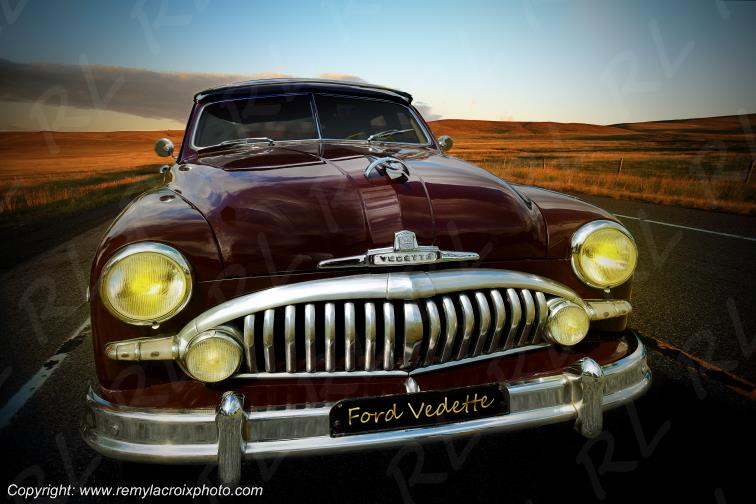 Ford Vedette voiture collection classique vintage classic car France www.remylacroixphoto.com