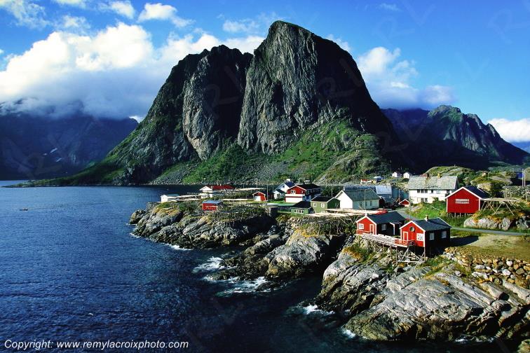 Hamnoy Moskenesoy Island Lofoten Norv�ge Norway www.remylacroixphoto.com