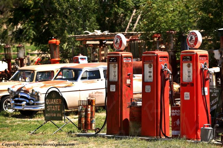 Velarde vintage gas pumps New-Mexico USA www.remylacroixphoto.com