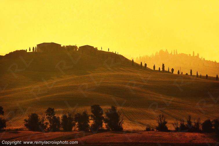 Crete Senesi Val d'Orcia Tuscany Italy Toscane Italie www.remylacroixphoto.com