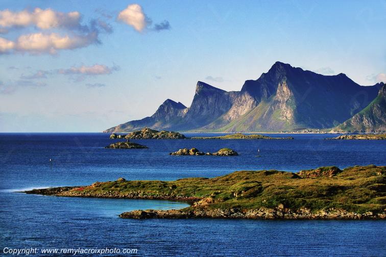 Ramber Flakstadoy Island Lofoten Norv�ge Norway www.remylacroixphoto.com