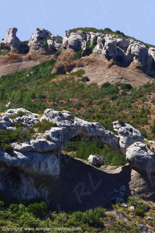 Route des Cr�tes Pont naturel Bouches du Rh�ne Provence Alpes C�te d'Azur France www.remylacroixphoto.com