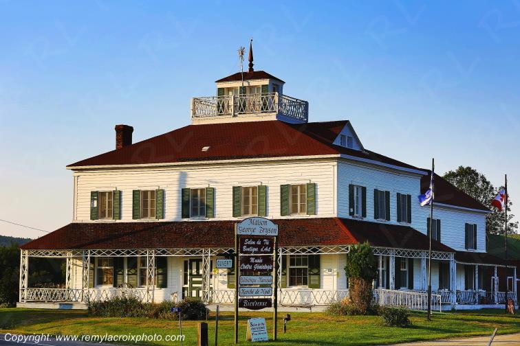 Maison George Bryson Mansfield Qu�bec Canada www.remylacroixphoto.com