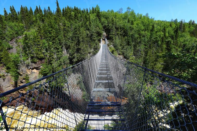 White river Pont suspendu Pukaskwa National Park Ontario Canada www.remylacroixphoto.com