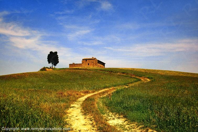 Crete Senesi Val d'Orcia Tuscany Italy Toscane Italie www.remylacroixphoto.com