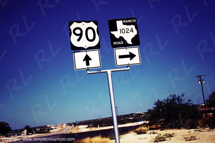 Comstock highway Texas USA www.remylacroixphoto.com