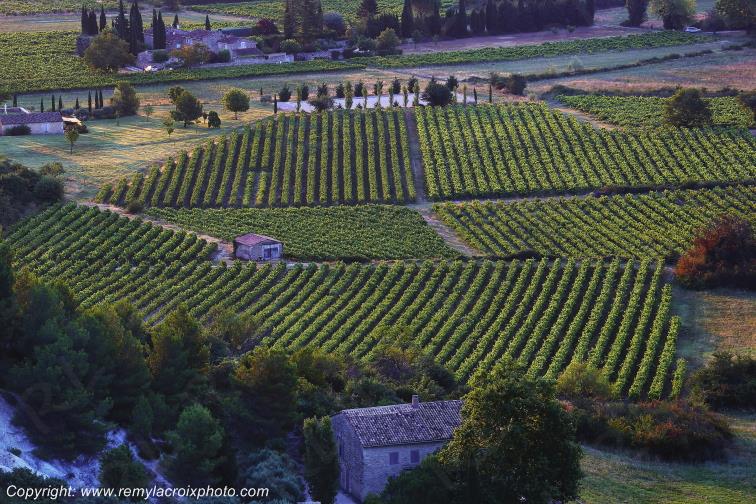 Gordes Lub�ron Vaucluse Provence Alpes C�te d'Azur PACA France www.remylacroixphoto.com