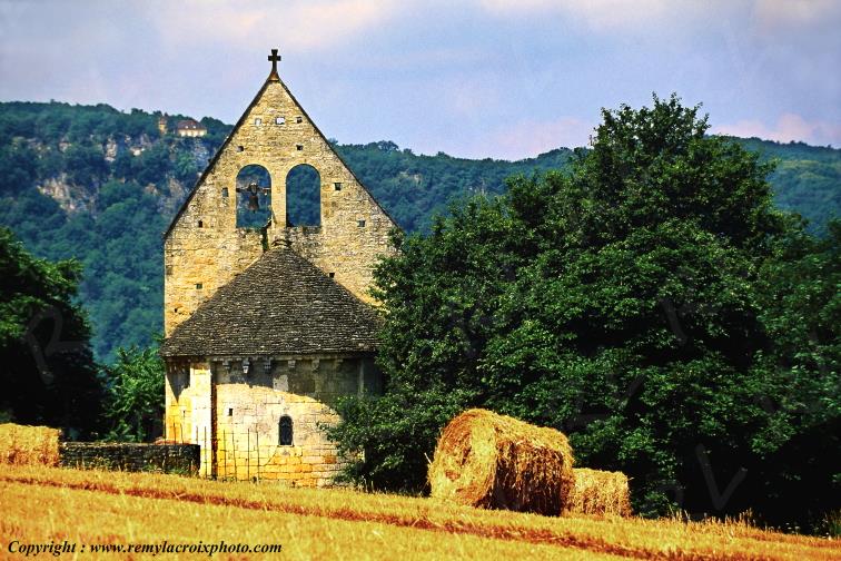 Chapelle Saint-Julien Dordogne Aquitaine France www.remylacroixphoto.com