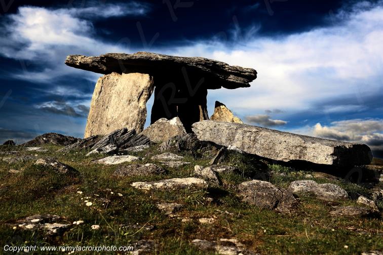 Dolmen Carran Burren Clare Irlande Ireland www.remylacroixphoto.com
