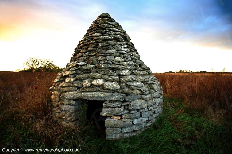 Ch�teauneuf sur Cher cabanes vignes Cher Berry Centre Val de Loire France
