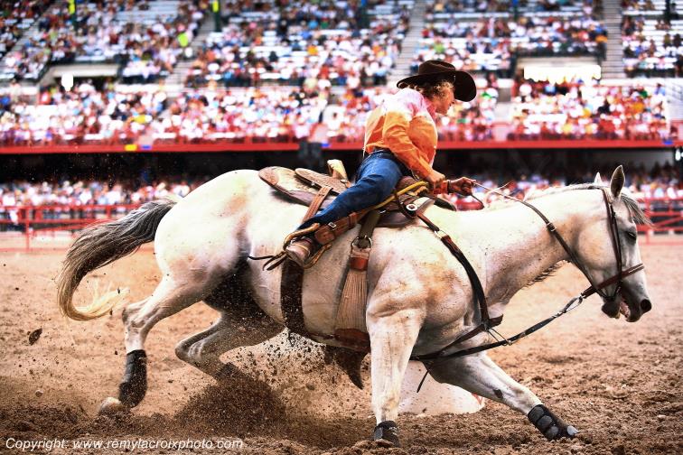 Rodeo Cheyenne Frontier Days Barrel racing Wyoming USA www.remylacroixphoto.com