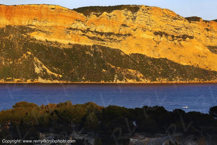 Cap Canaille Calanque de Port-Miou Cassis Bouches du Rh�ne Provence Alpes C�te d'Azur France www.remylacroixphoto.com