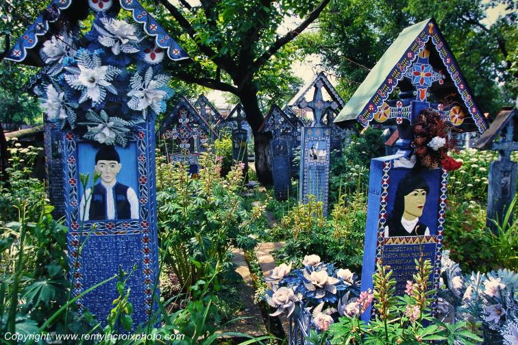 Sapanta Cimeti�re Joyeux Merry Cemetery Maramures Romania Roumanie www.remylacroixphoto.com