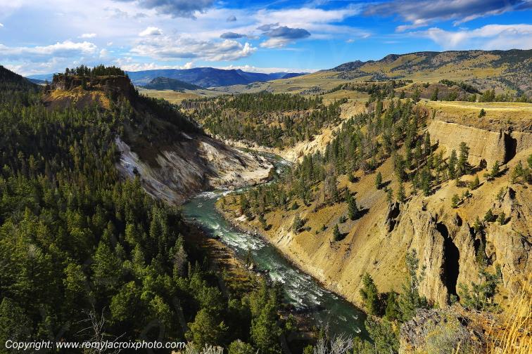 Vue vers Tower-Roosevelt Yellowstone National Park Wyoming USA www.remylacroixphoto.com