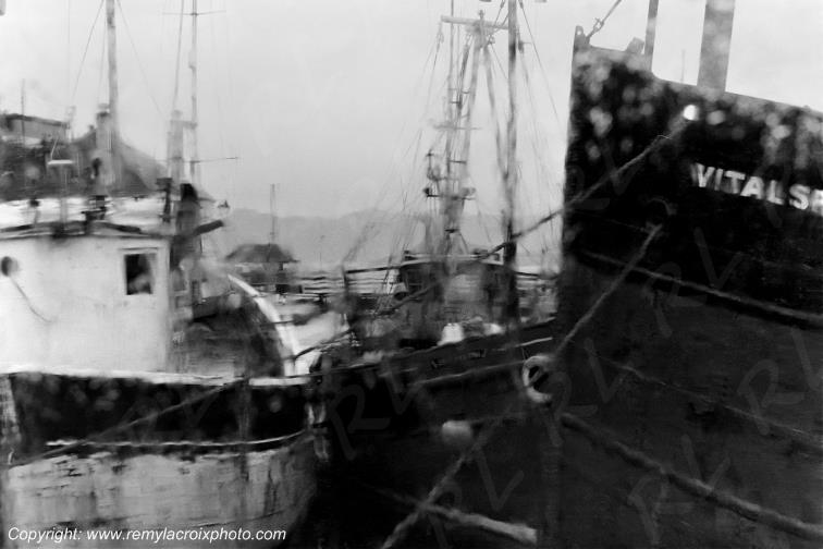 Crinan Harbor Channel Highlands Ecosse Scotland www.remylacroixphoto.com