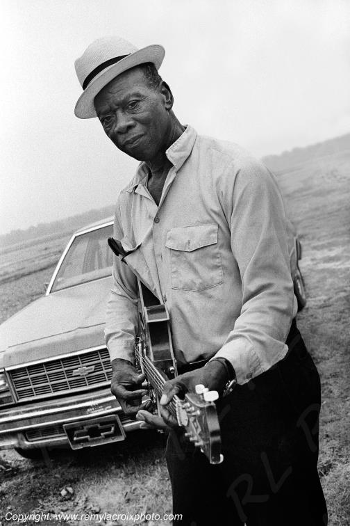 Mississippi River Sam Carr bluesman Mississippi Blues USA www.remylacroixphoto.com