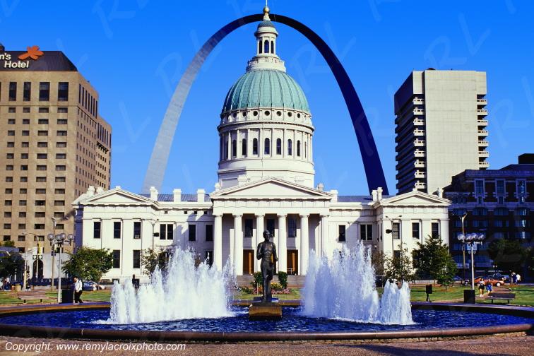 Saint Louis Gateway Arch Capitol Missouri USA www.remylacroixphoto.com