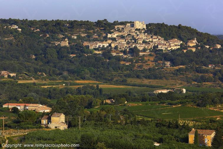 Lacoste Lub�ron Vaucluse Provence Alpes C�te d'Azur PACA France www.remylacroixphoto.com