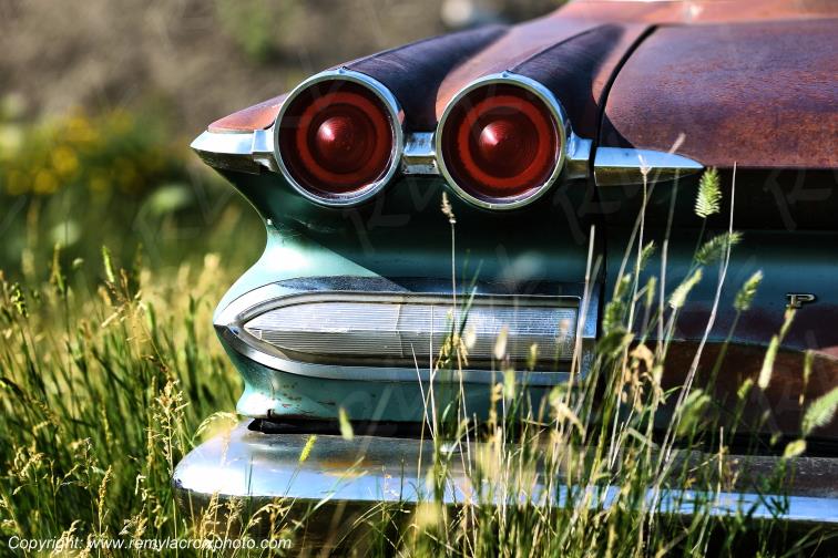 Pontiac Strato Chief 1960 wreck Saskatchewan Canada www.remylacroixphoto.com #wreck #pontiac