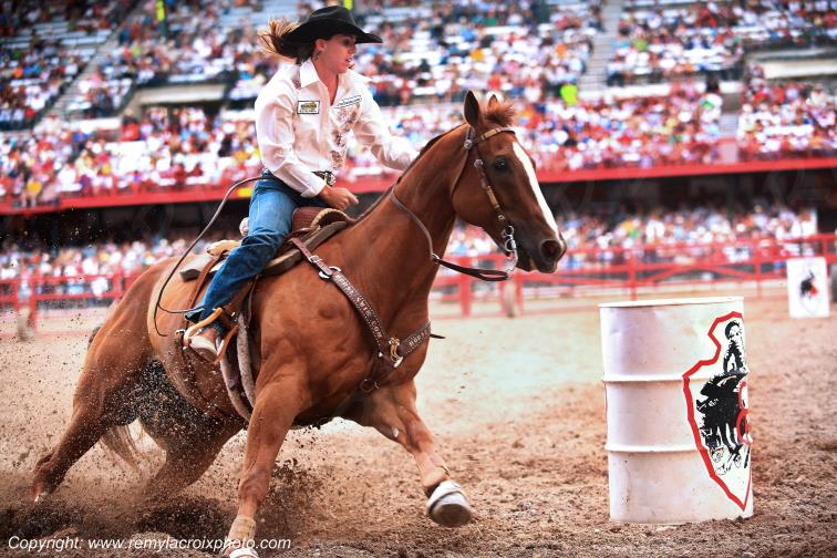Rodeo Cheyenne Frontier Days Barrel Racing Wyoming USA www.remylacroixphoto.com