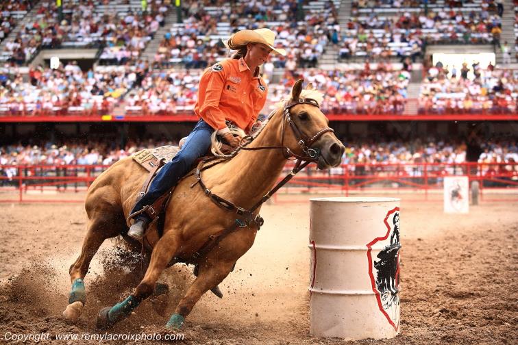 Rodeo Cheyenne Frontier Days Barrel Racing Wyoming USA www.remylacroixphoto.com