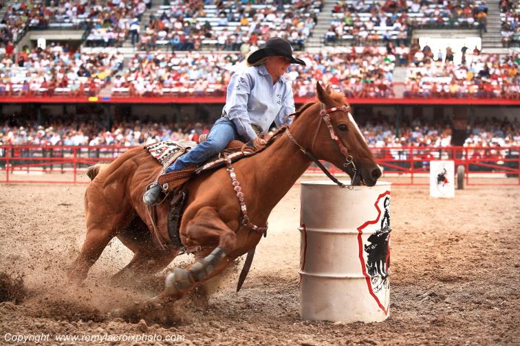 Rodeo Cheyenne Frontier Days Barrel Racing Wyoming USA www.remylacroixphoto.com