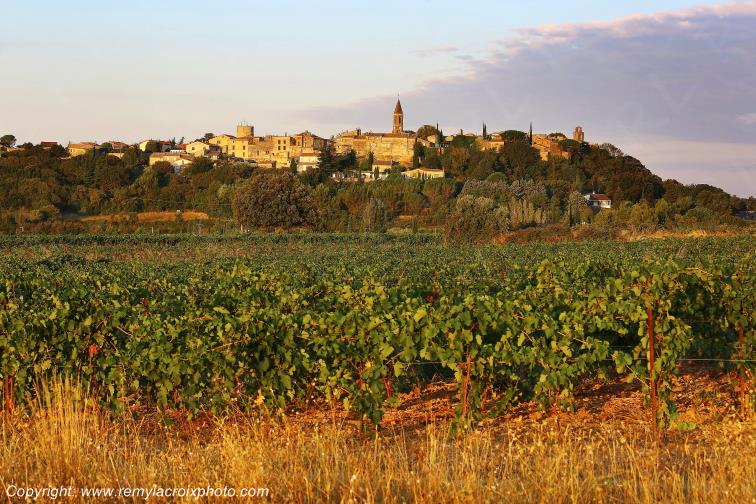 Castillon du Gard Occitanie Languedoc Roussillon France www.remylacroixphoto.com