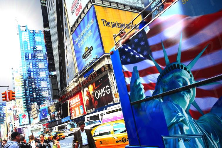 Manhattan Times Square Yellow Cab New-York City New-York USA www.remylacroixphoto.com