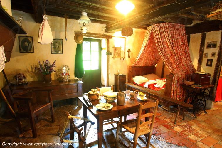 Lys Saint Georges Maison du jardinier Indre Berry Centre Val de Loire France