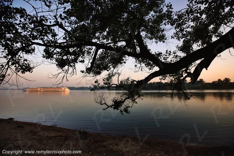 Danube G�ny� Hongrie Hungary Danube River Europe Europ www.remylacroixphoto.com
