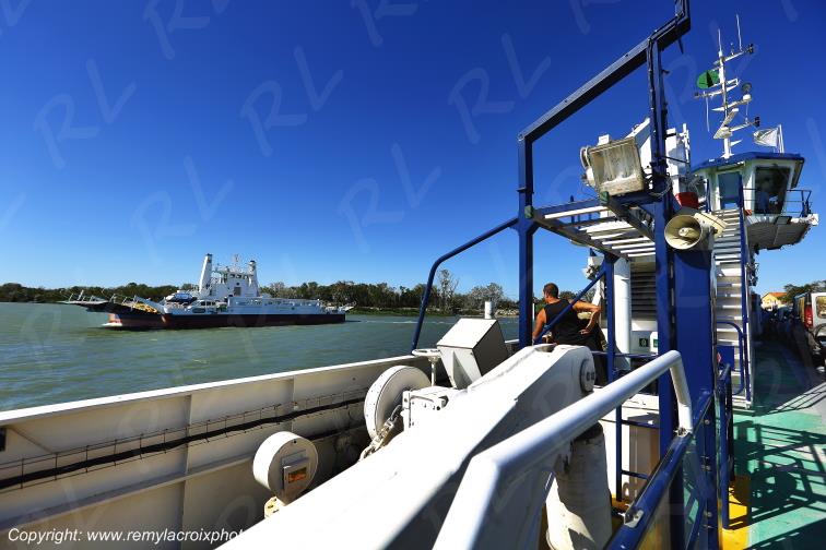 Barcarin Bac Ferry Camargue Bouches du Rh�ne Provence Alpes C�te d'Azur France www.remylacroixphoto.com